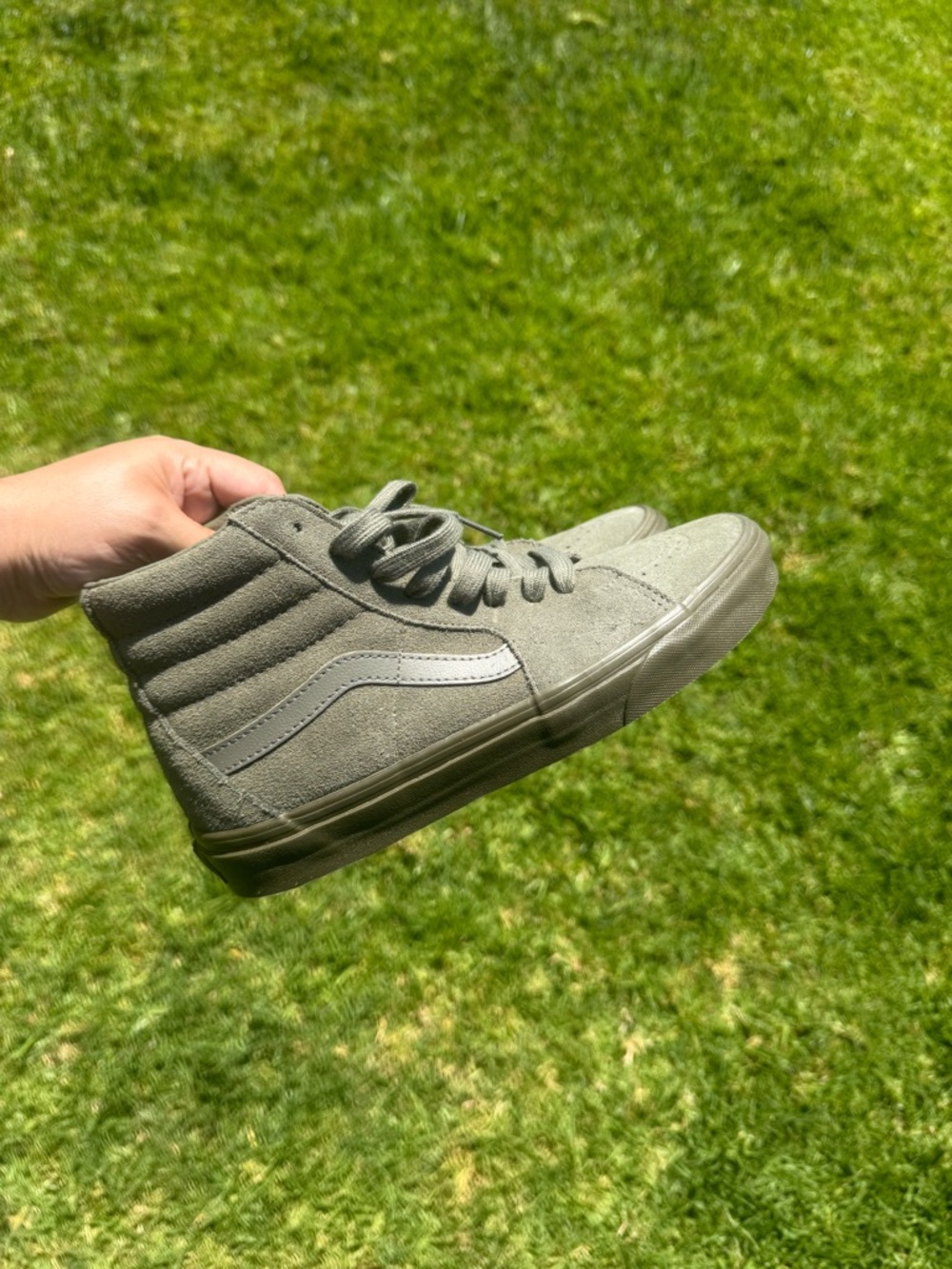 Vans Sk8-Hi
Mono Suede Olive
VN000CP90LV
SNEAKERS